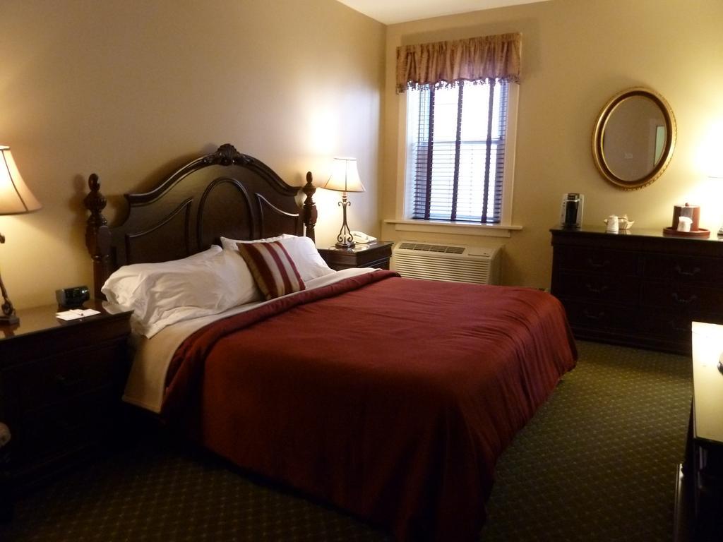 Inn The At